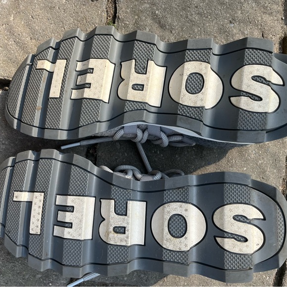 Sorel kinetic lace sneakers gently used - Picture 6 of 6